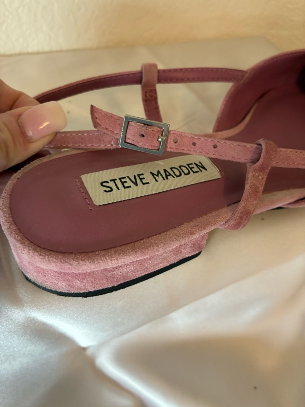 Steve Madden Two-Tone Light Pink & Fushia Suede Slingback Flats - Picture 3 of 5